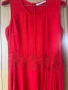 Червена рокля с цветя на талията, снимка 2