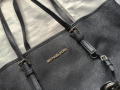  Дамска чанта Michael Kors, снимка 8