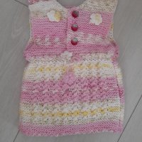 Ръчно плетени елеци за бебета, снимка 3 - Жилетки и елечета за бебе - 45003677