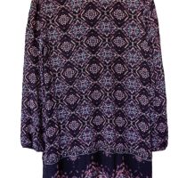 Дамска блуза с подплата и абстрактна щампа Bershka, 77х49 см, M, снимка 2 - Блузи с дълъг ръкав и пуловери - 45480747