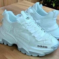 дамски маратонки adidas , снимка 2 - Маратонки - 45353231