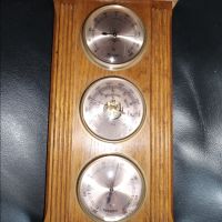 Старинен часовник и барометър, снимка 1 - Стенни часовници - 33873112