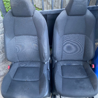 Седалки и кори за Тойота CH-R -2018, снимка 1 - Части - 45005322