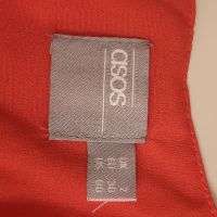 Стилна рокля на марката ASOS  червена с флорални мотиви, снимка 3 - Рокли - 45484682