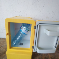 Мини хладилник  с обем 15 литра, охлажда до 10С°, снимка 3 - Хладилни чанти - 44970361