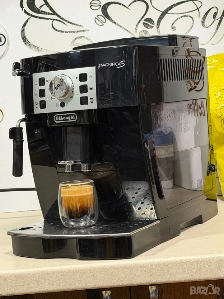 Кафемашина кафе автомат delonghi magnifica S с гаранция, снимка 1
