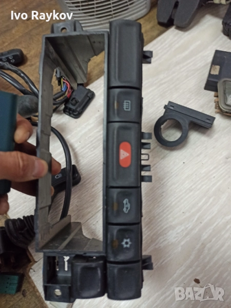 Панел , бутони , авариини за Opel Vectra B , 90503546 , снимка 1