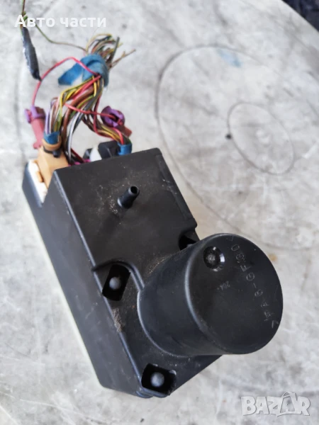 Audi A6 S6 C4 4A 1995 Вакуумна помпа за централно заключване 8TZ00652205 4A0862257G, снимка 1