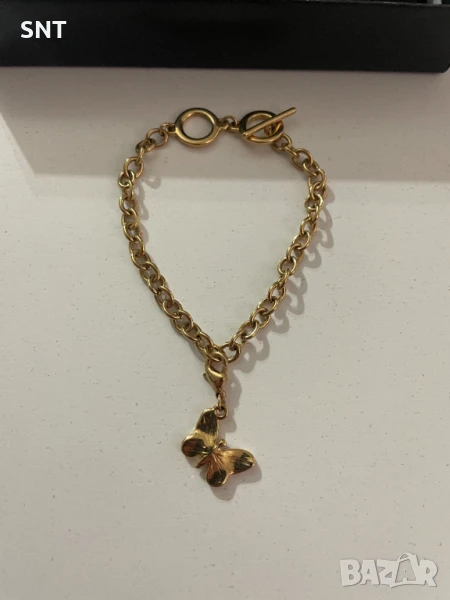 Дамска гривна с висулка пеперуда, снимка 1