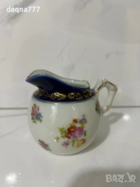 Винтидж порцеланова чаша за сметана/ мляко Nippon Japan, ръчно рисув цветя, кобалтово синьо и златно, снимка 1