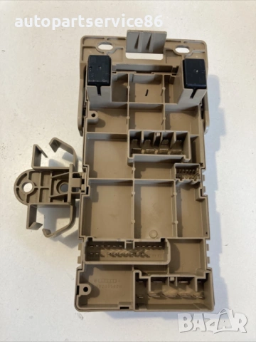 Кутия с предпазители за Subaru Tribeca 3.0 V6 (2009) 82201XA03A , снимка 3 - Части - 54236532