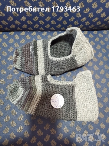 Ръчно плетени мъжки терлици размер 42, снимка 3 - Мъжки чорапи - 51856564