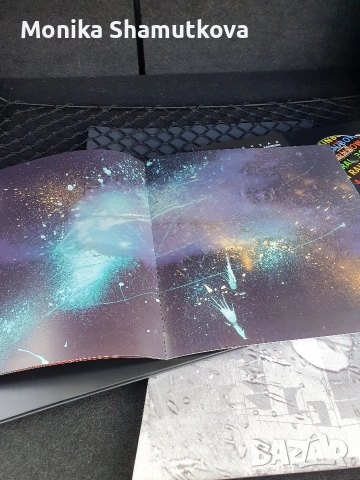 Колекционерско издание на 7мия албум на Radiohead , снимка 10 - Грамофонни плочи - 53432478