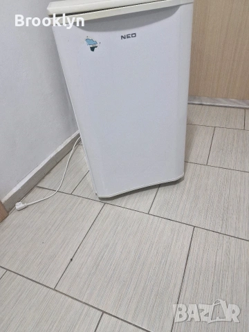 Продава се хладилник 