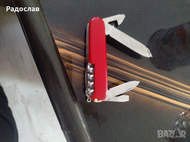 Продавам Victorinox оригинално ножче с 11 функционалности, снимка 3 - Ножове - 45267051