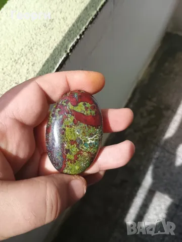 Камък драконова кръв