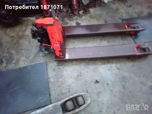 Купувам Палетни колички , снимка 2 - Индустриална техника - 52893437