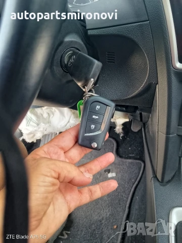 Аурис 2013 дизел НА ЧАСТИ, снимка 7 - Автомобили и джипове - 51159518