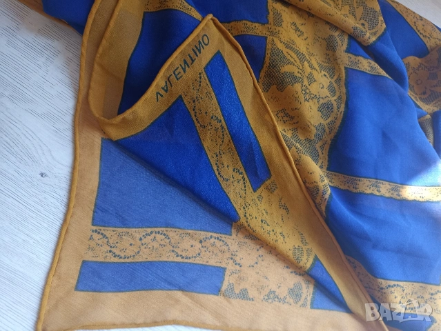 Дамски шал Valentino, снимка 4 - Шалове - 53475624