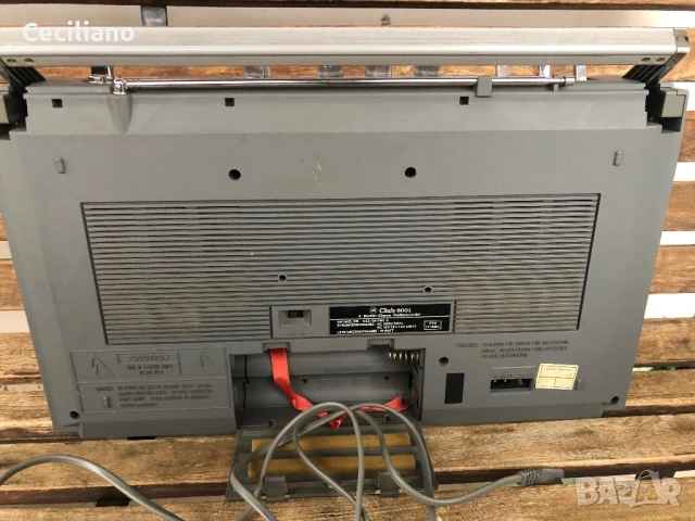 радиокасетофон  Club 6001(Germany), снимка 10 - Радиокасетофони, транзистори - 53247648