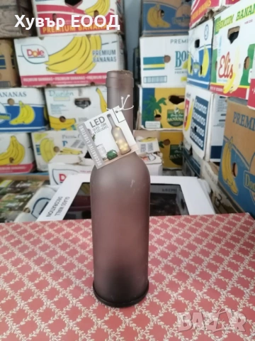 Стъклени бутилки, два модела / НА ЕДРО