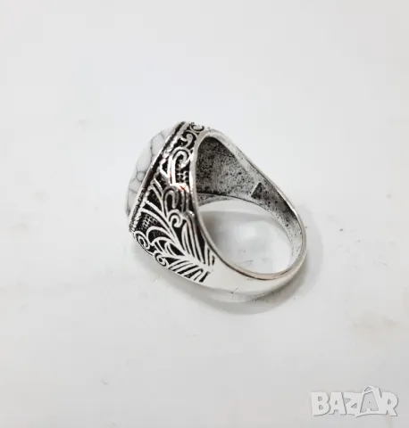 Пръстен с хаулит, снимка 4 - Пръстени - 48690256