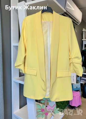 Дамски сака, снимка 4 - Сака - 53377736