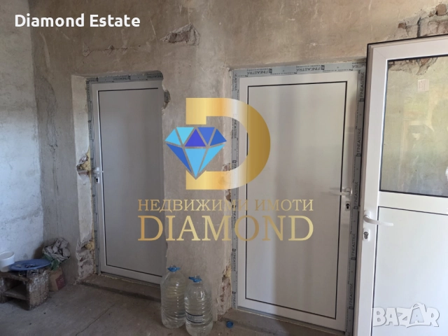 Къща с гараж в село Златна ливада, обл. Стара Загора, снимка 5 - Къщи - 51579254