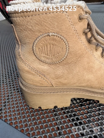 Palladium Pampa Hi Shearling – зимен модел, естествен велур, p-p 37.5, снимка 3 - Дамски боти - 52823053