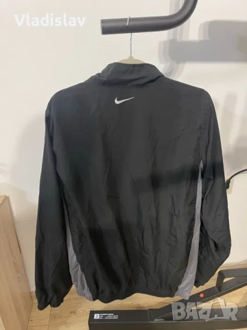 Яке Nike - размер L