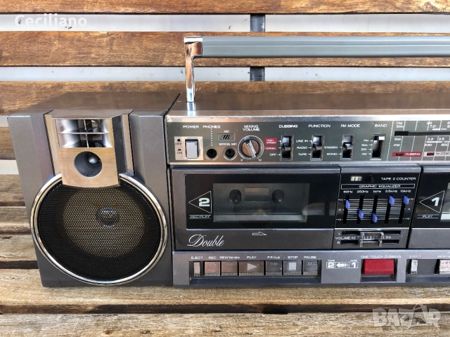 Радиокасетофон Hitachi TRK W3W (Japan), снимка 2 - Радиокасетофони, транзистори - 52324569