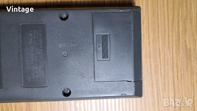 Научен калкулатор Sharp 1985 г., снимка 3 - Друга електроника - 53688853