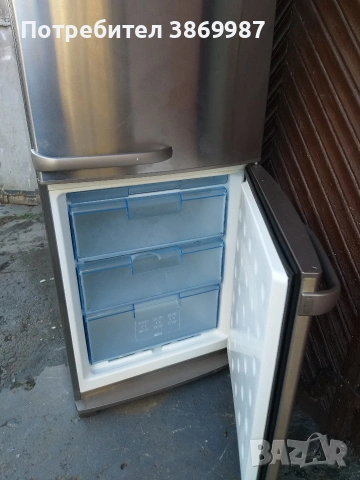 Хладилник със фризера BOSCH , снимка 2 - Хладилници - 53842804