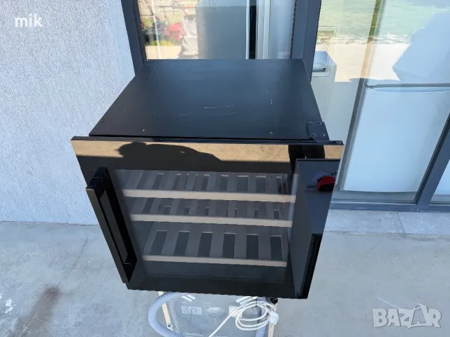 Малка хладилна витрина 