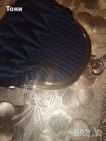 Нова Дамска Малка Чанта , снимка 7 - Чанти - 53358693