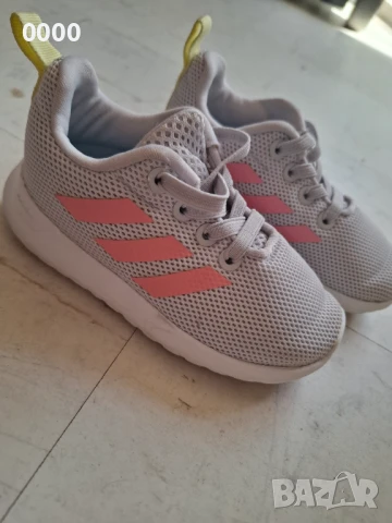 Продавам детски маратонки