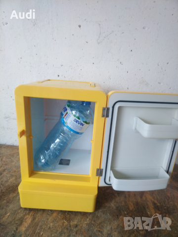 Мини хладилник  с обем 15 литра, охлажда до 10С°, снимка 3 - Хладилни чанти - 44970361