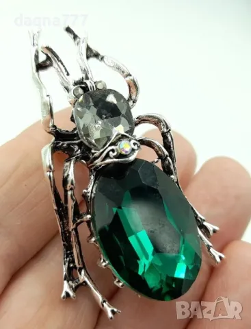 Нежна елегантна брошка, снимка 13 - Други - 49628234