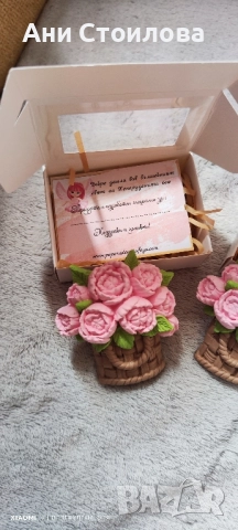 Керамична фигурка с магнит "Кошничка с божури" в кутийка, снимка 2 - Декорация за дома - 51864812