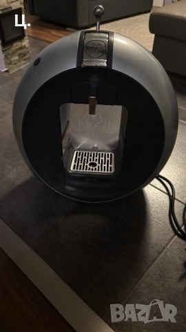 Кафе машина Dolche Gusto, снимка 3 - Кафемашини - 53080622