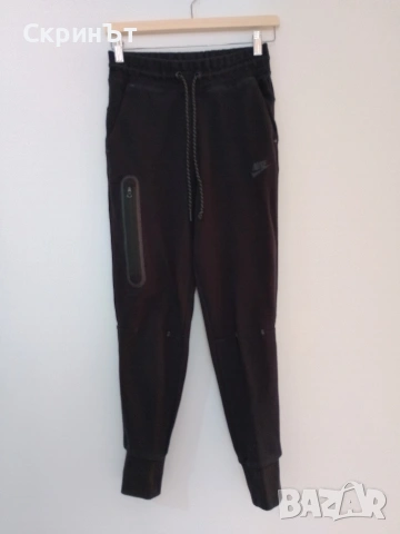 Nike S, дамски комплект, снимка 2 - Спортни екипи - 54138188