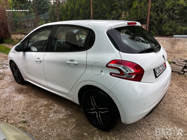 Peugeot 208 от Германия, снимка 6 - Автомобили и джипове - 50526176