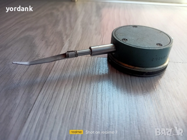 Индикаторен часовник 0,01мм, снимка 3 - Други инструменти - 51645272