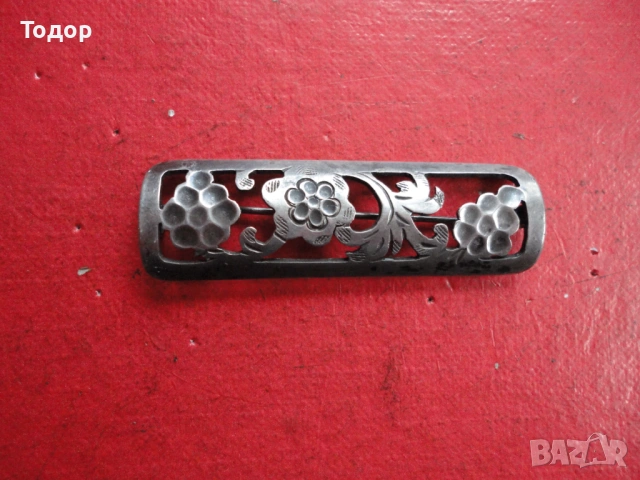 Страхотна ажурна сребърна брошка 900, снимка 2 - Колиета, медальони, синджири - 54080952