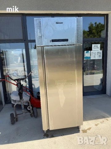 Професионален хладилник Gram 215 см , снимка 2 - Хладилници - 50780034