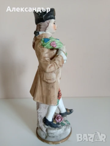 Статуетка бисквитен порцелан CAPODIMONTE маркирана , снимка 4 - Статуетки - 50495569