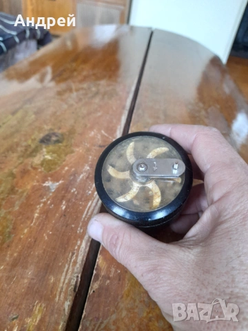 Гриндер за билки и тютюн #2, снимка 2 - Други ценни предмети - 53573801