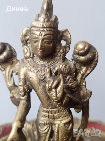 статуетка е изработена вероятно бронз или месинг Азия, снимка 5 - Статуетки - 50831758
