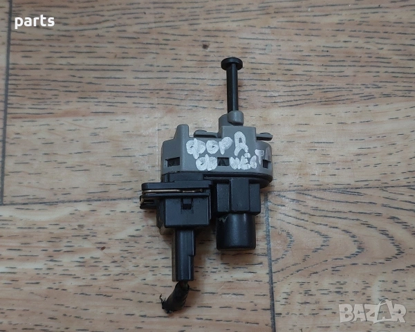 Стоп Машинка Форт Фиеста - 93BB13480AF - U3NFA, снимка 2 - Части - 53716395