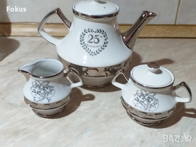 Английски порцелан сет за чай със сребърен кант, снимка 2 - Антикварни и старинни предмети - 53356049